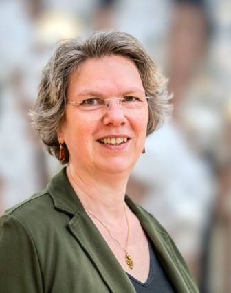 Caroline Vermeulen - dirigent Vrouwenkoor Ludiek